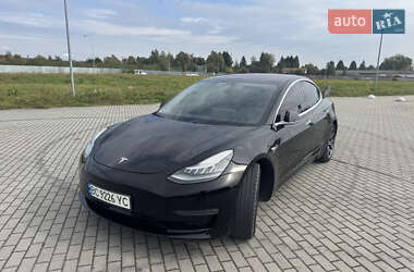 Седан Tesla Model 3 2018 в Львове