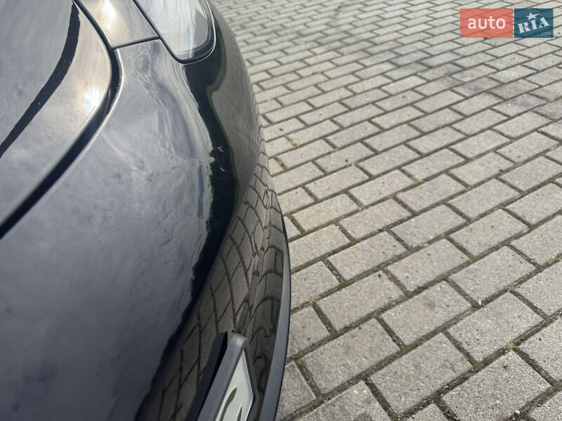Седан Tesla Model 3 2018 в Львові