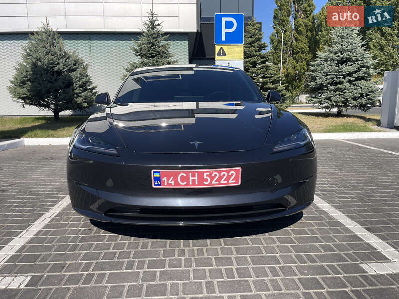 Седан Tesla Model 3 2024 в Одесі