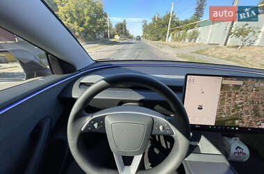 Седан Tesla Model 3 2024 в Одесі