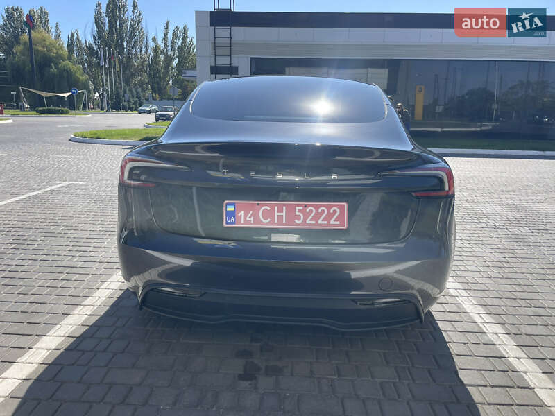 Седан Tesla Model 3 2024 в Одесі