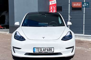 Седан Tesla Model 3 2019 в 