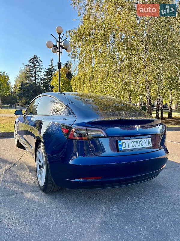Седан Tesla Model 3 2022 в Киеве