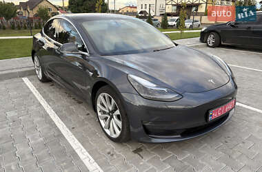 Седан Tesla Model 3 2018 в 