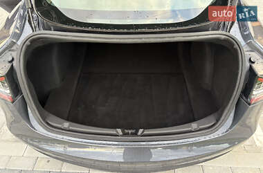Седан Tesla Model 3 2018 в 