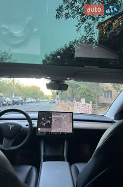 Седан Tesla Model 3 2019 в 