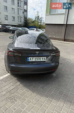 Седан Tesla Model 3 2018 в 