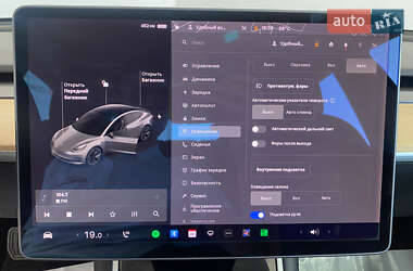 Седан Tesla Model 3 2020 в 