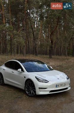 Седан Tesla Model 3 2018 в Днепре