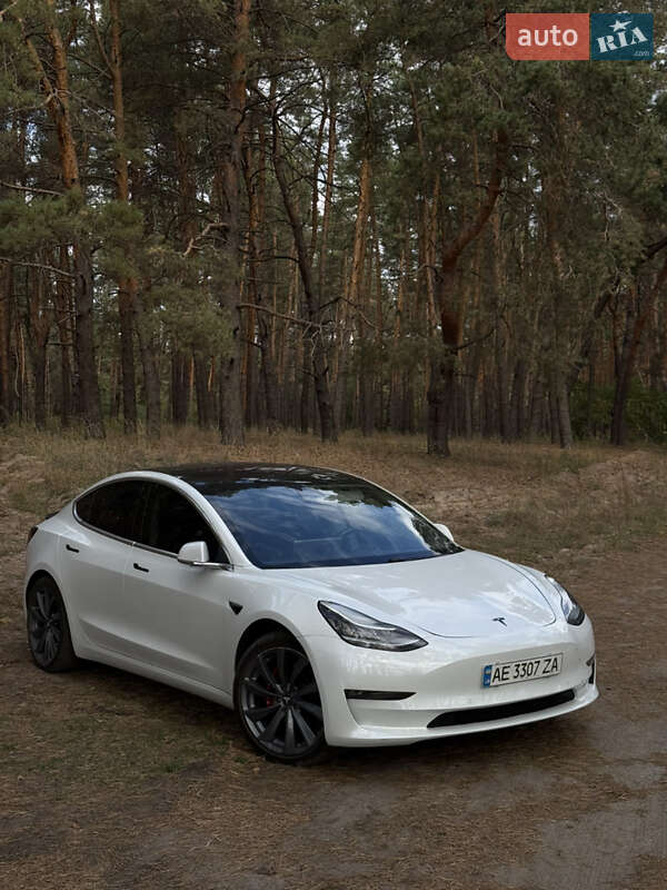 Tesla Model 3 2018