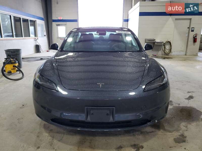 Седан Tesla Model 3 2024 в Києві