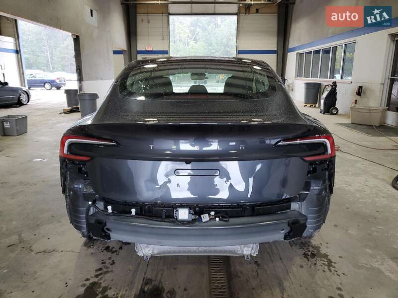 Седан Tesla Model 3 2024 в Києві