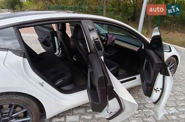 Седан Tesla Model 3 2020 в 
