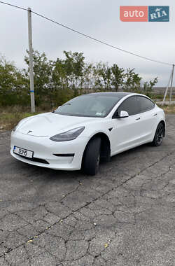Седан Tesla Model 3 2021 в Днепре