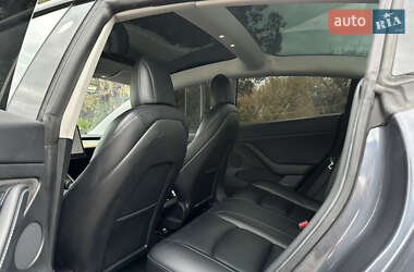 Седан Tesla Model 3 2021 в 
