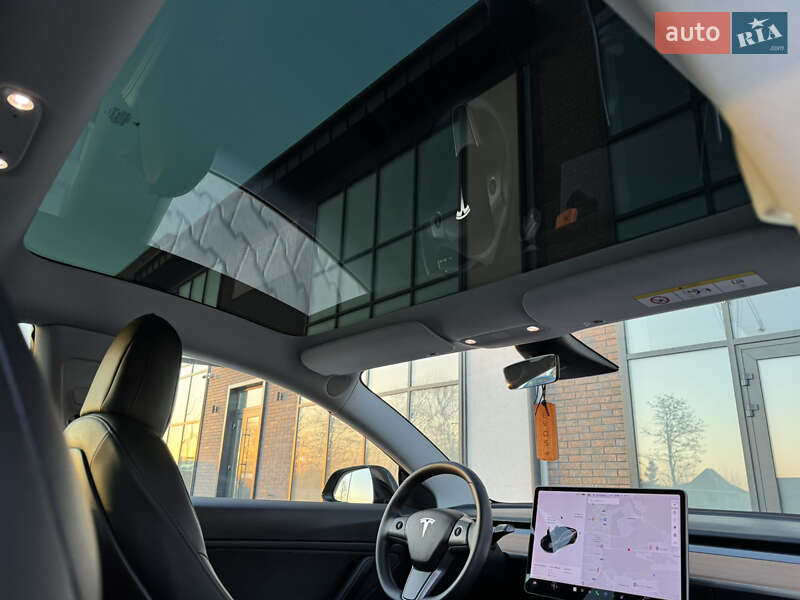 Седан Tesla Model 3 2019 в Тернополі фото 56 Седан Tesla Model 3 2019 в Тернополі