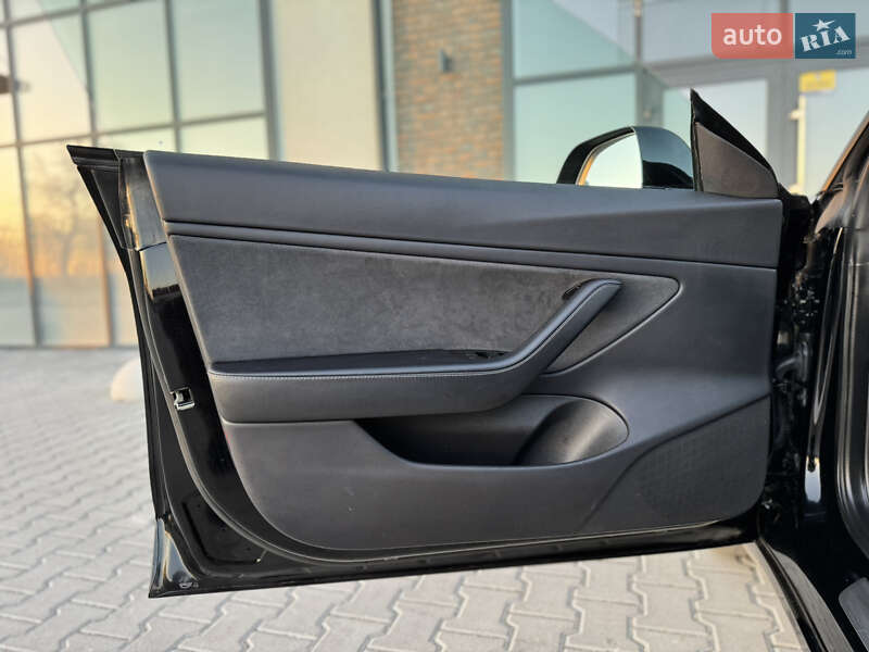 Седан Tesla Model 3 2019 в Тернополі фото 66 Седан Tesla Model 3 2019 в Тернополі
