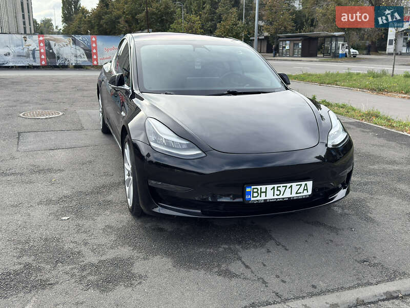 Седан Tesla Model 3 2018 в Києві фото 10 Седан Tesla Model 3 2018 в Києві