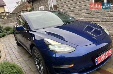 Седан Tesla Model 3 2022 в Луцке
