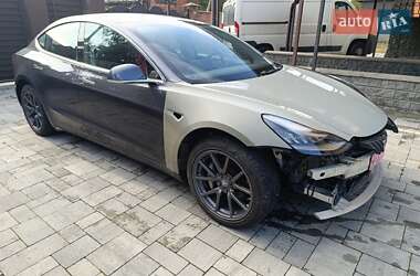 Седан Tesla Model 3 2018 в 