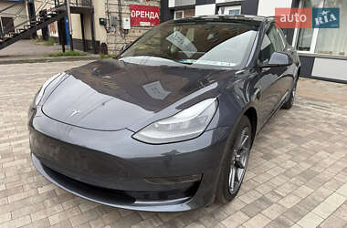 Седан Tesla Model 3 2022 в Киеве