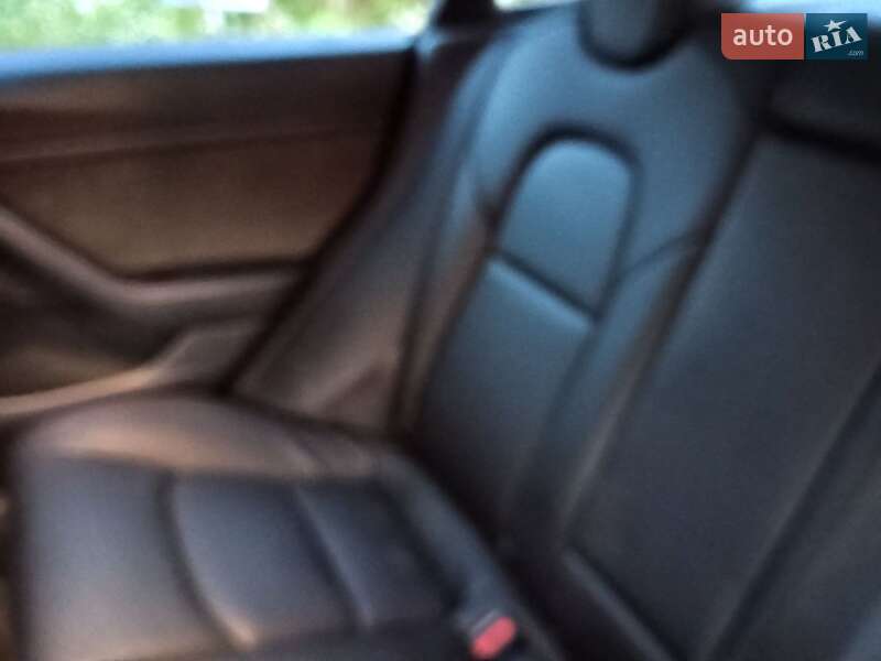 Седан Tesla Model 3 2022 в Самборі