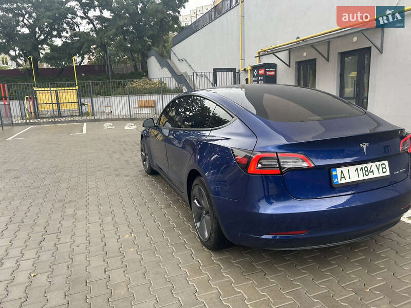 Седан Tesla Model 3 2021 в Фастові