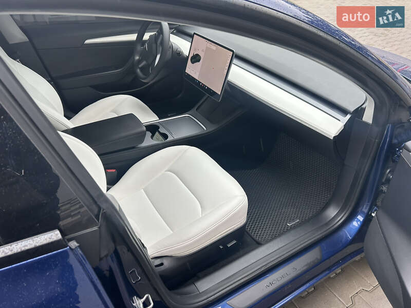 Седан Tesla Model 3 2021 в Фастові
