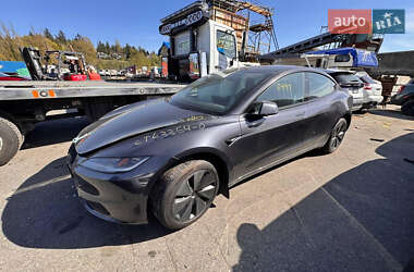 Седан Tesla Model 3 2024 в 