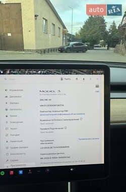 Седан Tesla Model 3 2019 в 