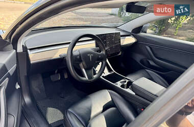 Седан Tesla Model 3 2019 в 