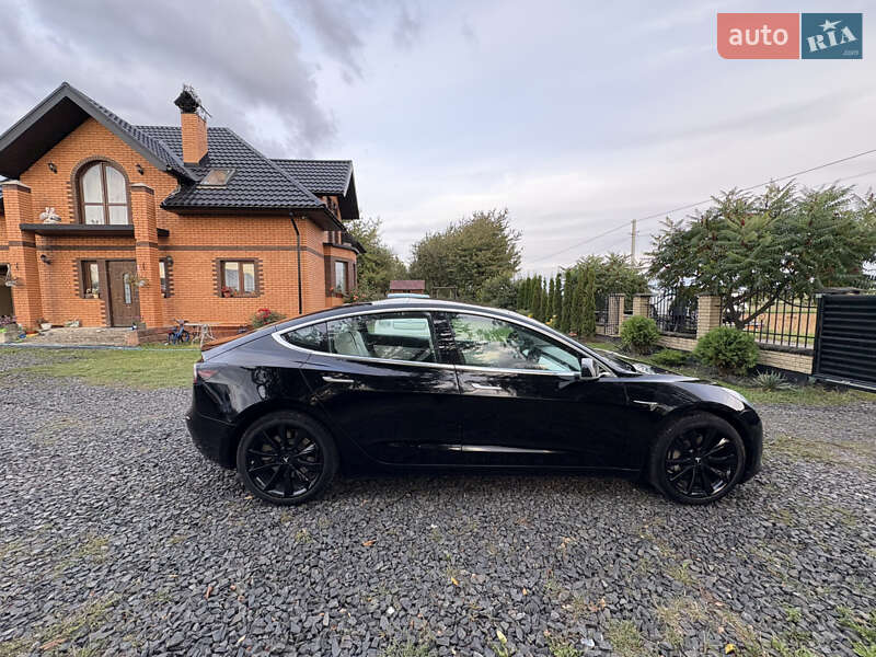 Седан Tesla Model 3 2018 в Луцьку