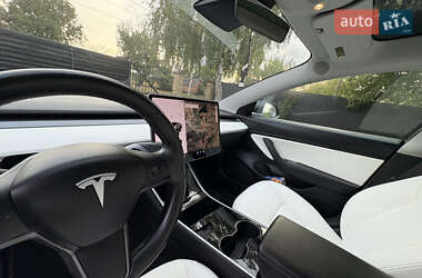 Седан Tesla Model 3 2018 в 