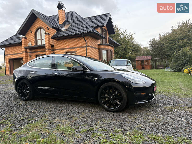 Седан Tesla Model 3 2018 в Луцьку