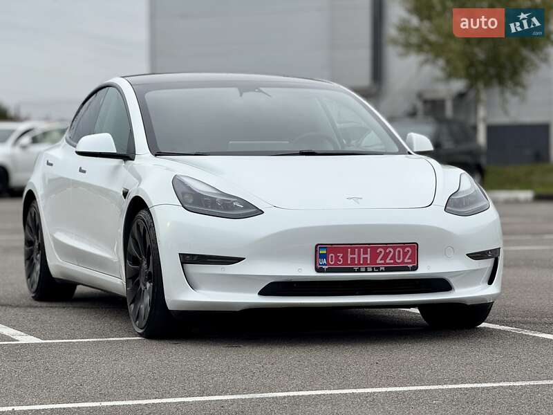 Седан Tesla Model 3 2021 в Рівному