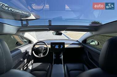 Седан Tesla Model 3 2020 в 