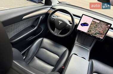 Седан Tesla Model 3 2021 в 
