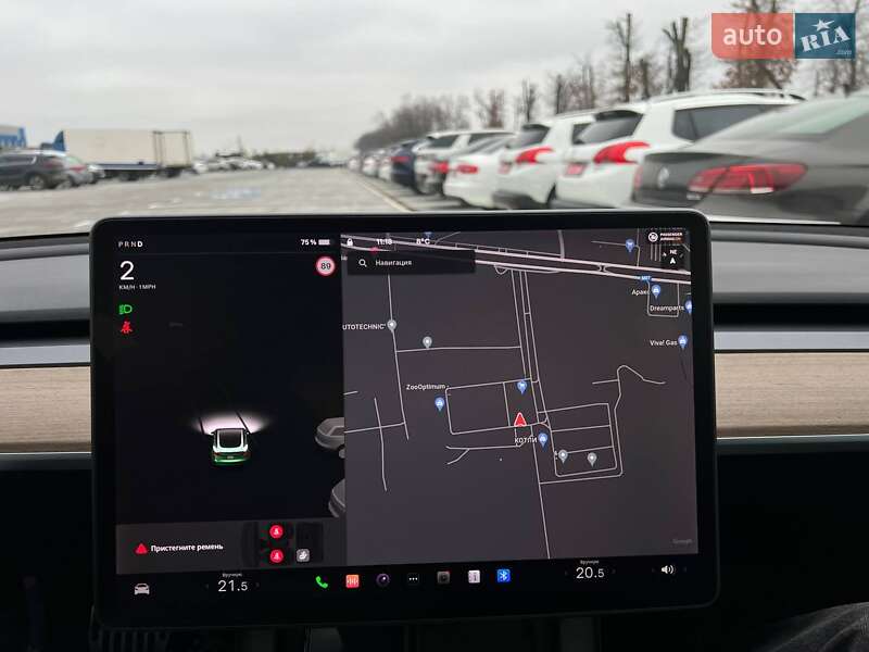 Седан Tesla Model 3 2021 в Киеве