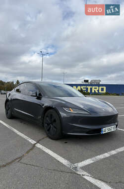 Седан Tesla Model 3 2024 в Днепре