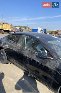 Седан Tesla Model 3 2024 в 