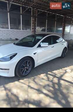 Седан Tesla Model 3 2023 в Ірпені