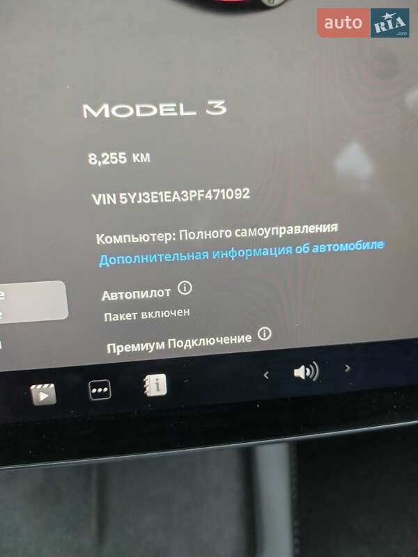 Седан Tesla Model 3 2023 в Ирпене