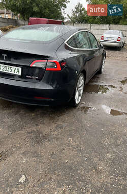 Седан Tesla Model 3 2018 в 