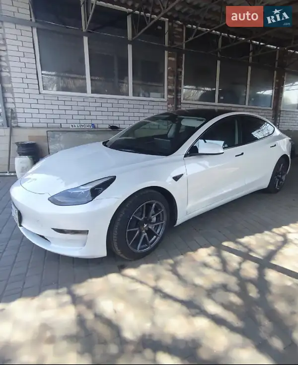 Tesla Model 3 2023 VIN 5YJ3E1EA3PF471092 фото оголошення 5 з 47