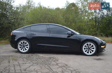 Седан Tesla Model 3 2021 в 