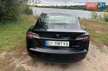 Седан Tesla Model 3 2020 в 