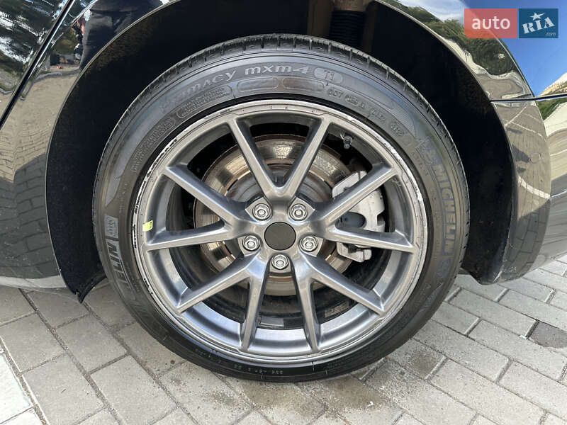 Седан Tesla Model 3 2022 в Луцке