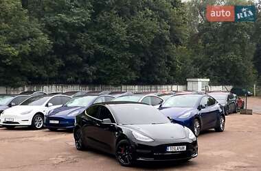 Седан Tesla Model 3 2020 в 
