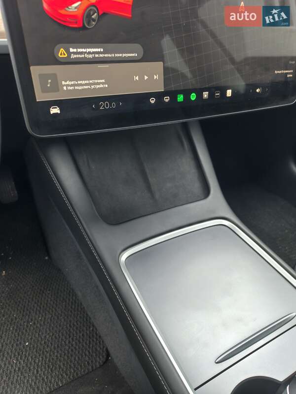 Седан Tesla Model 3 2023 в Ирпене