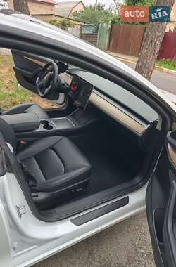 Седан Tesla Model 3 2023 в Ирпене
